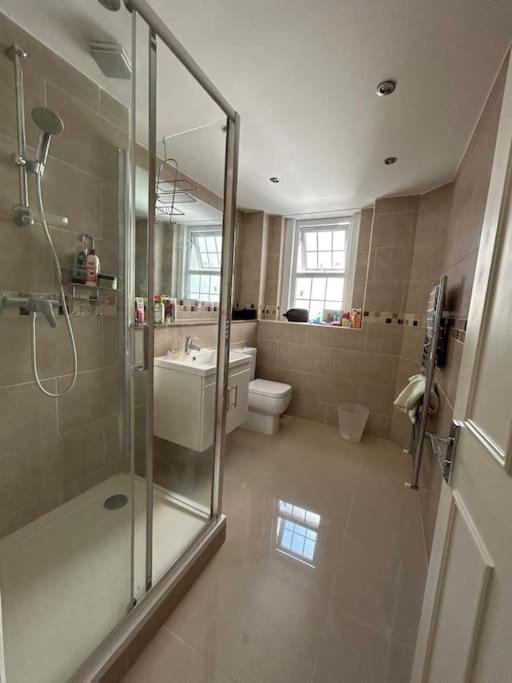 Elegant Flat In St Johns Wood Appartamento